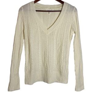 Aeropostale Chunky Cable Knit V Neck Ribbed Cream Long Sleeve Sweater Medium